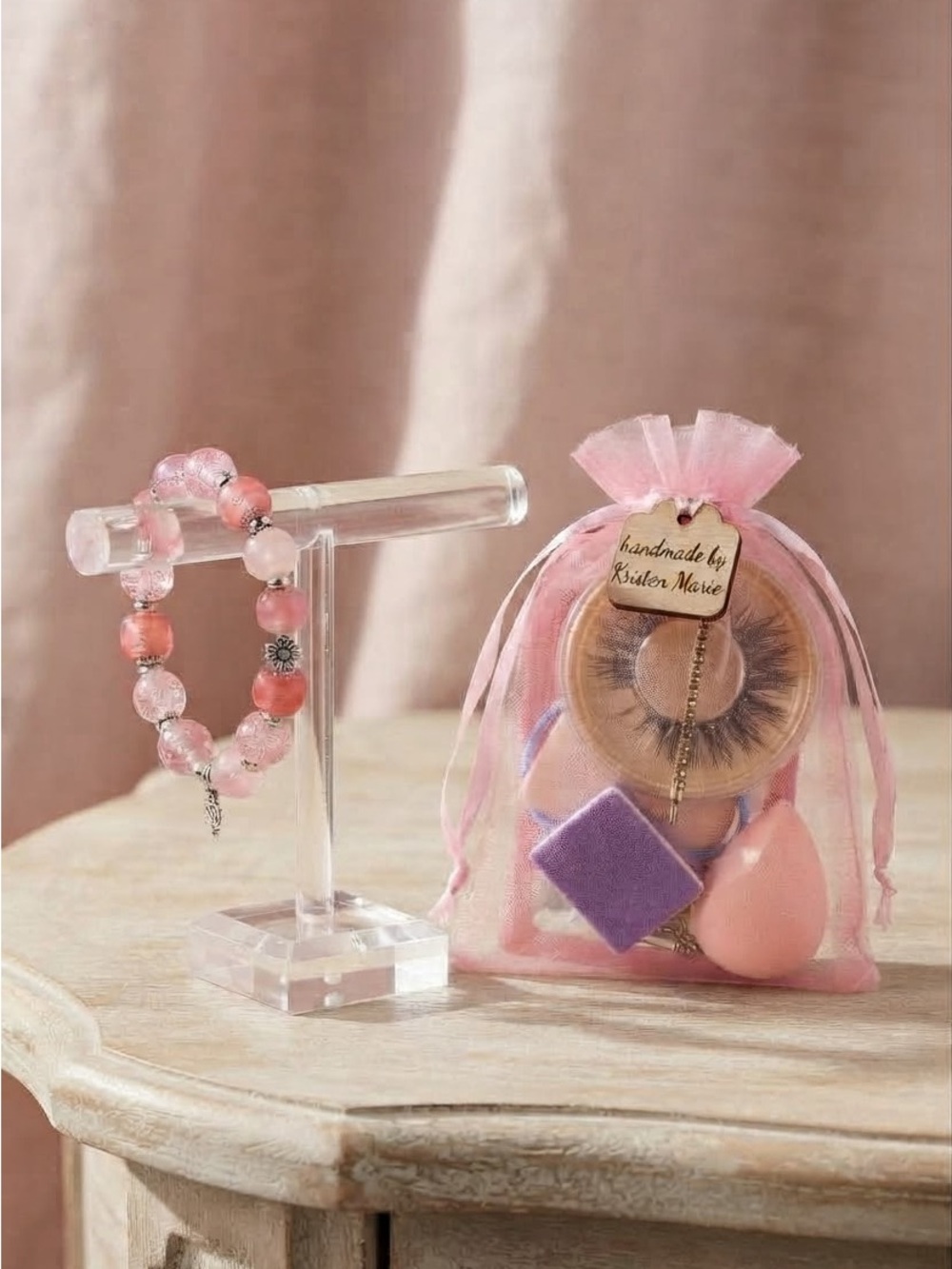 NWOT Pink Beaded Stretch Bracelet & Beauty Gift Bag